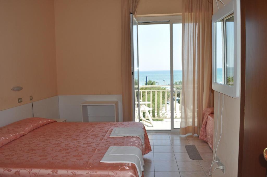 Hotel Perla Senigallia Pokoj fotografie